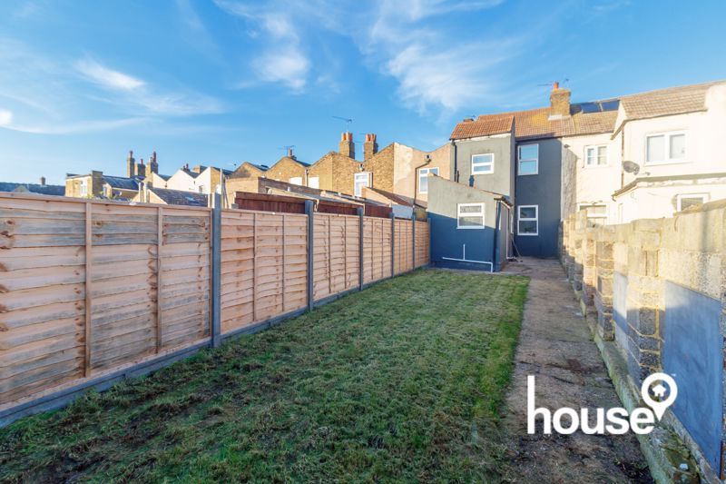 3 bed terraced house for sale in Alma Street, Sheerness ME12 Zoopla
