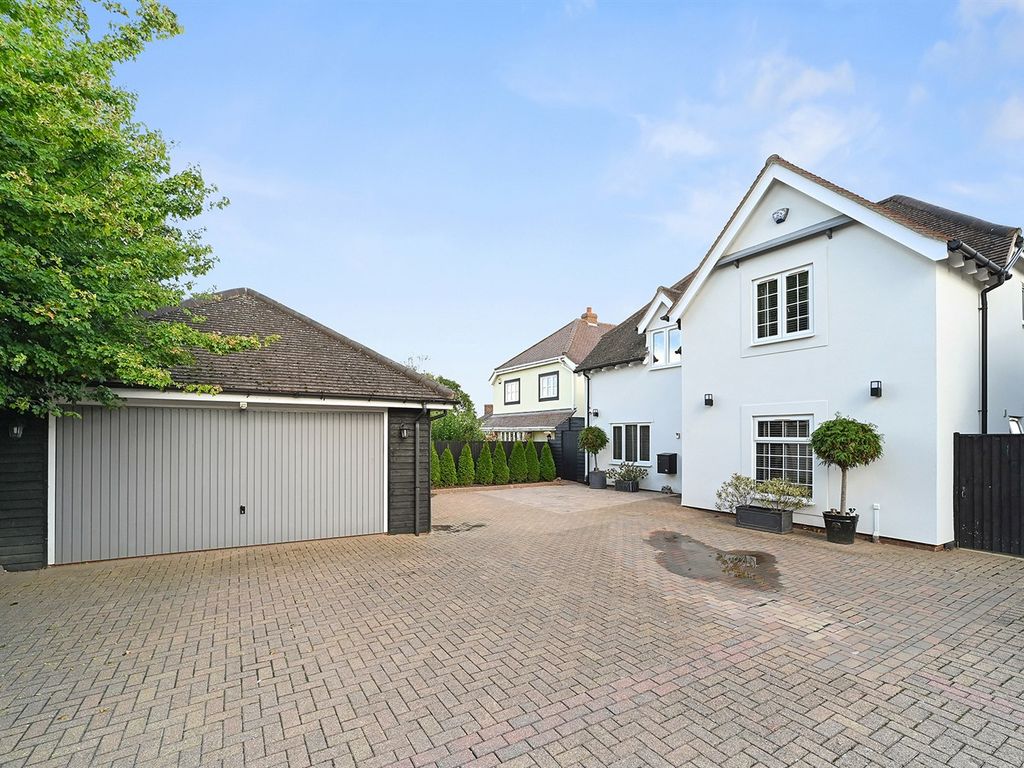 5 bed detached house for sale in Bassett Fields, North Weald, Essex