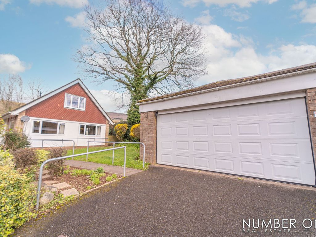 4 bed detached house for sale in Ruskin Close, Fairwater NP44, £325,000