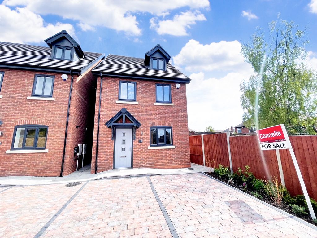 New home, 4 bed detached house for sale in Vicarage Road, West Bromwich