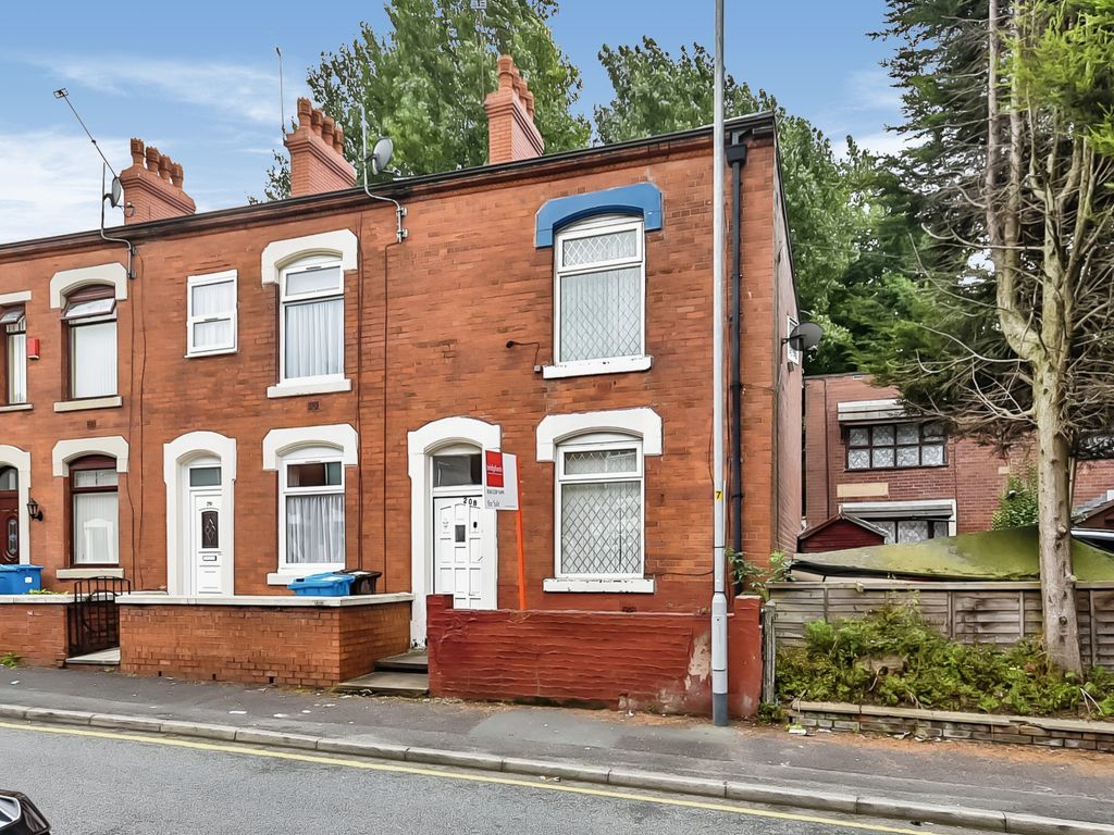 3 bed end terrace house for sale in Garforth Street, Chadderton, Oldham