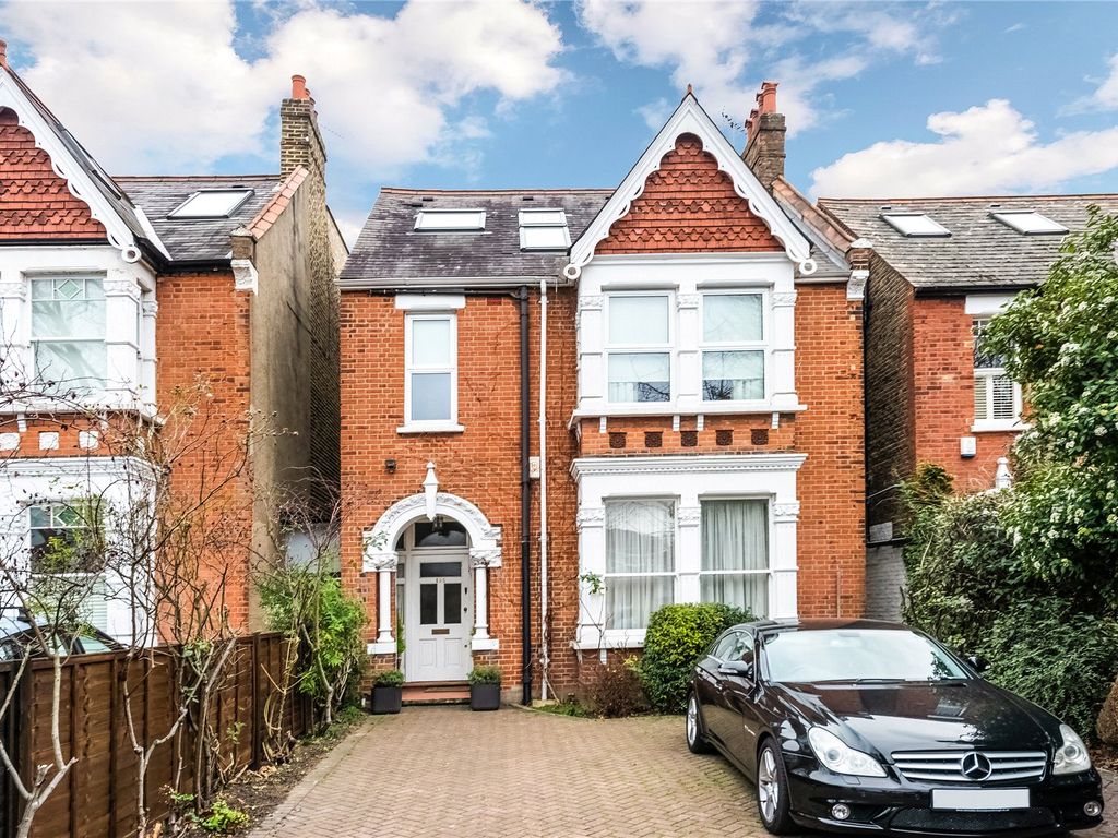 6 bed detached house to rent in Argyle Road, West Ealing, London W13