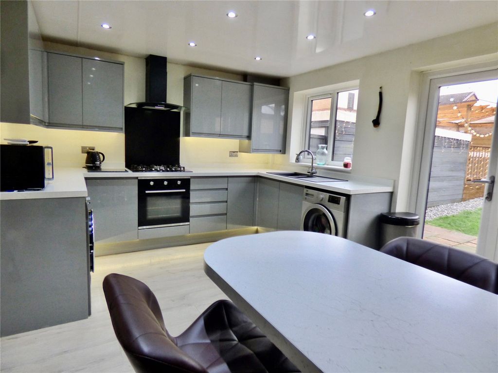 3 bed semidetached house for sale in Todd Lane North, Lostock Hall