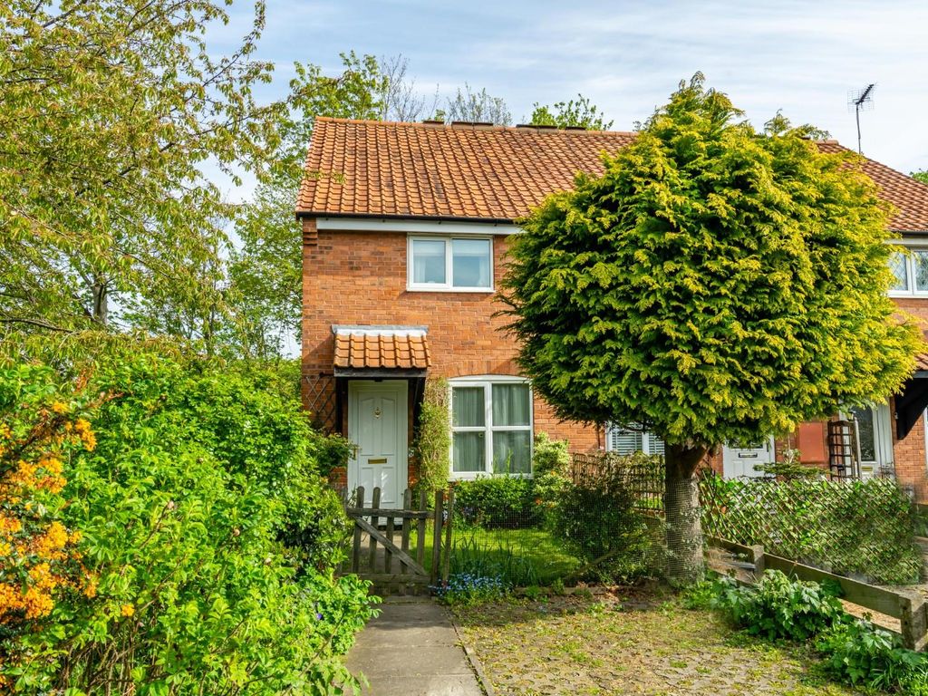 2 bed town house for sale in Woodland Place, New Earswick, York YO32