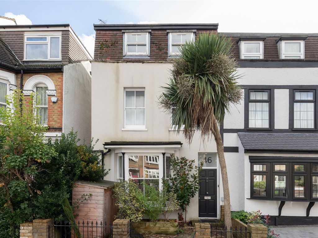 4 bed semidetached house for sale in Fullers Road, London E18, £