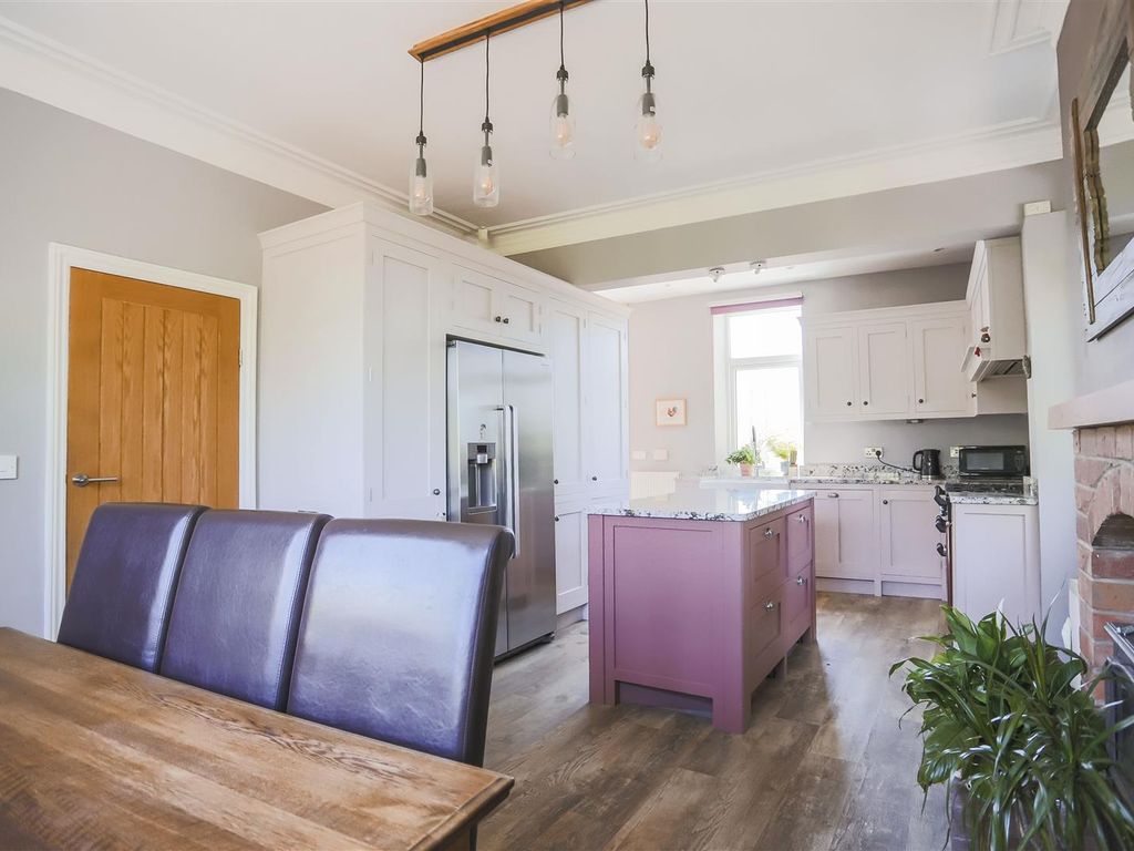 3 bed semidetached house for sale in Colne Road, Kelbrook