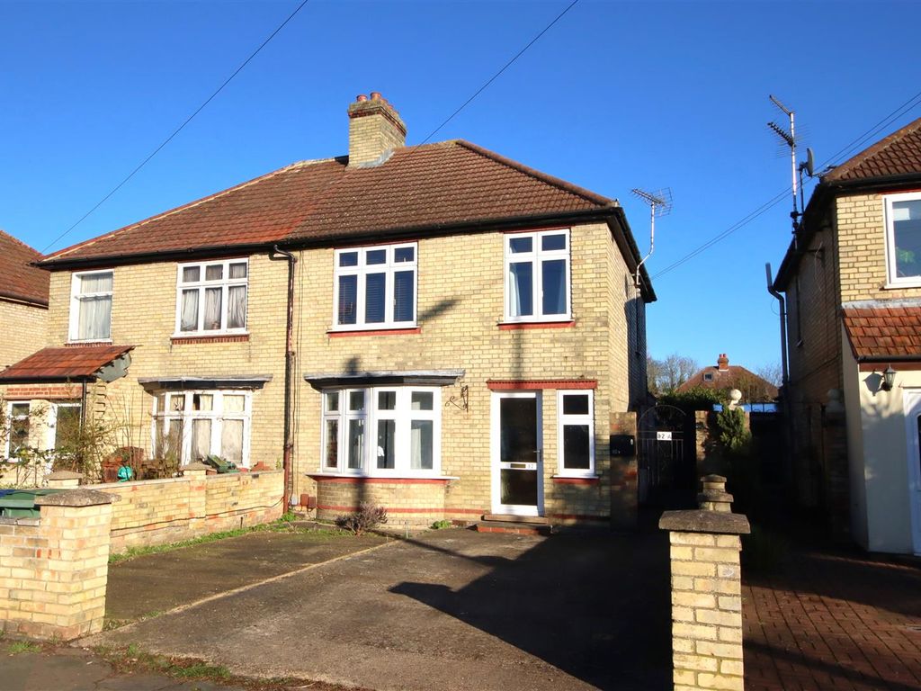 2 bed flat for sale in Kings Hedges Road, Cambridge CB4, £240,000 Zoopla