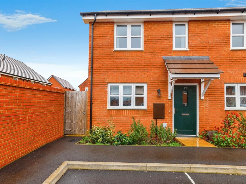 2 bed end terrace house for sale in Peach Way, Amesbury, Salisbury SP4, £114,000 Zoopla