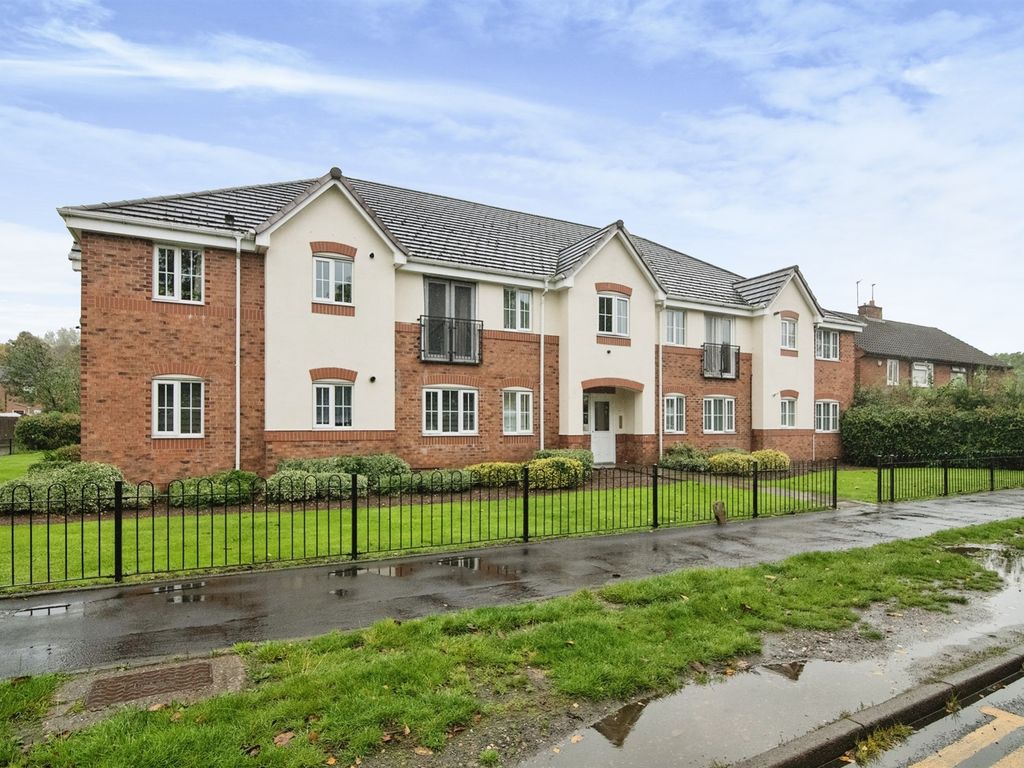 2 bed flat for sale in Wiltshire Way, West Bromwich B71, £100,000 Zoopla