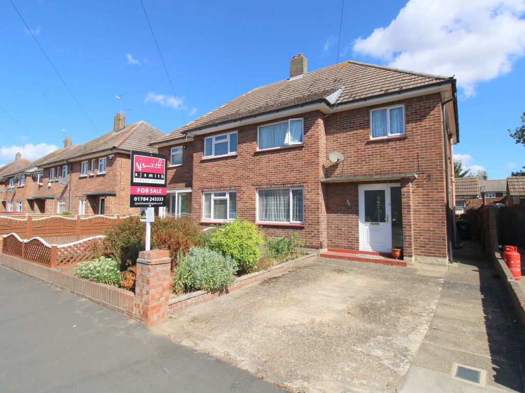 3 bed semidetached house for sale in Station Crescent, Ashford TW15