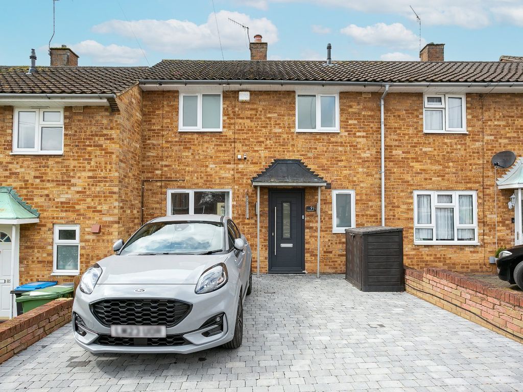 3 bed detached house for sale in Long Chaulden, Hemel Hempstead HP1