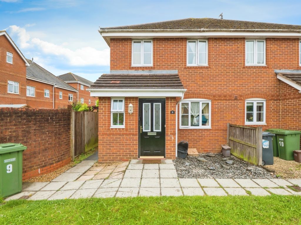 3 bed end terrace house for sale in Heinz Burt Close, Eastleigh SO50, £