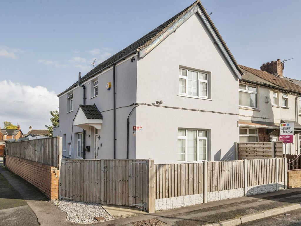 3 bed end terrace house for sale in Balfour Road, Bentley, Doncaster