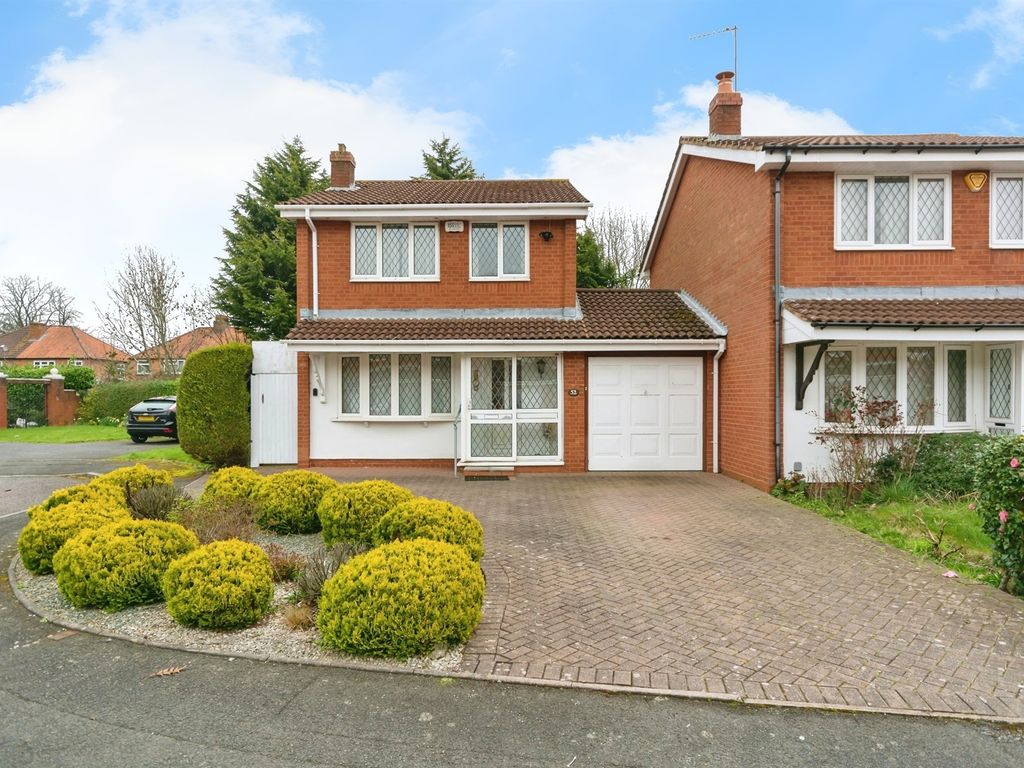 3 bed link detached house for sale in Newey Road, Hall Green
