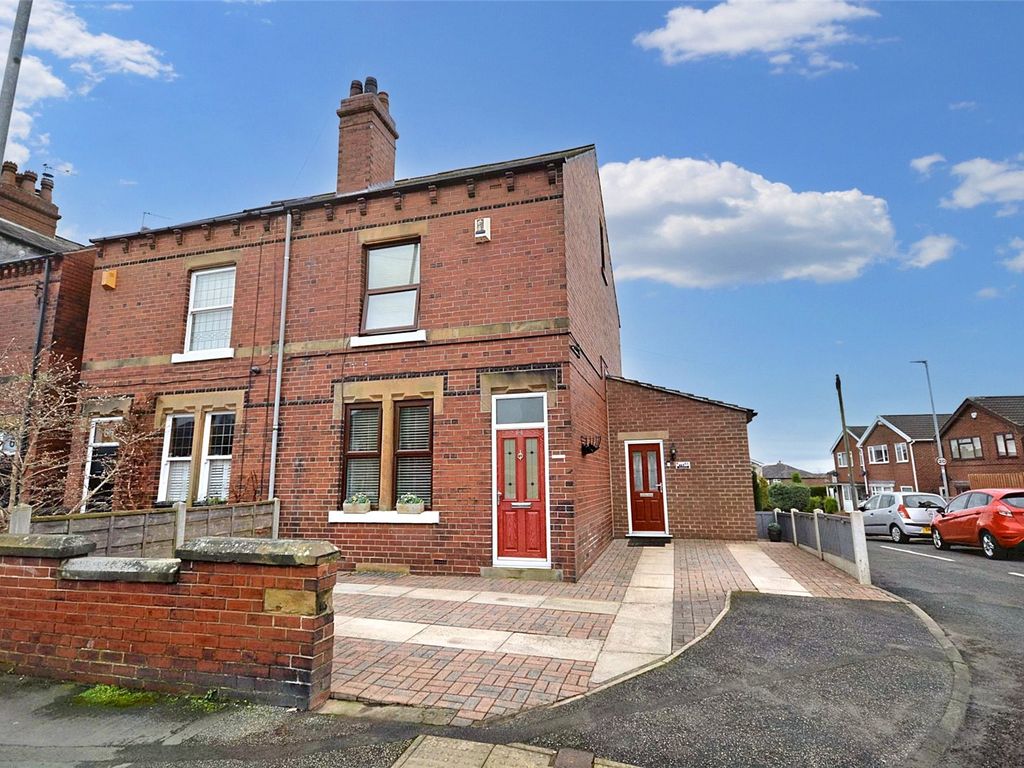 3 bed semidetached house for sale in Haigh Road, Rothwell, Leeds, West