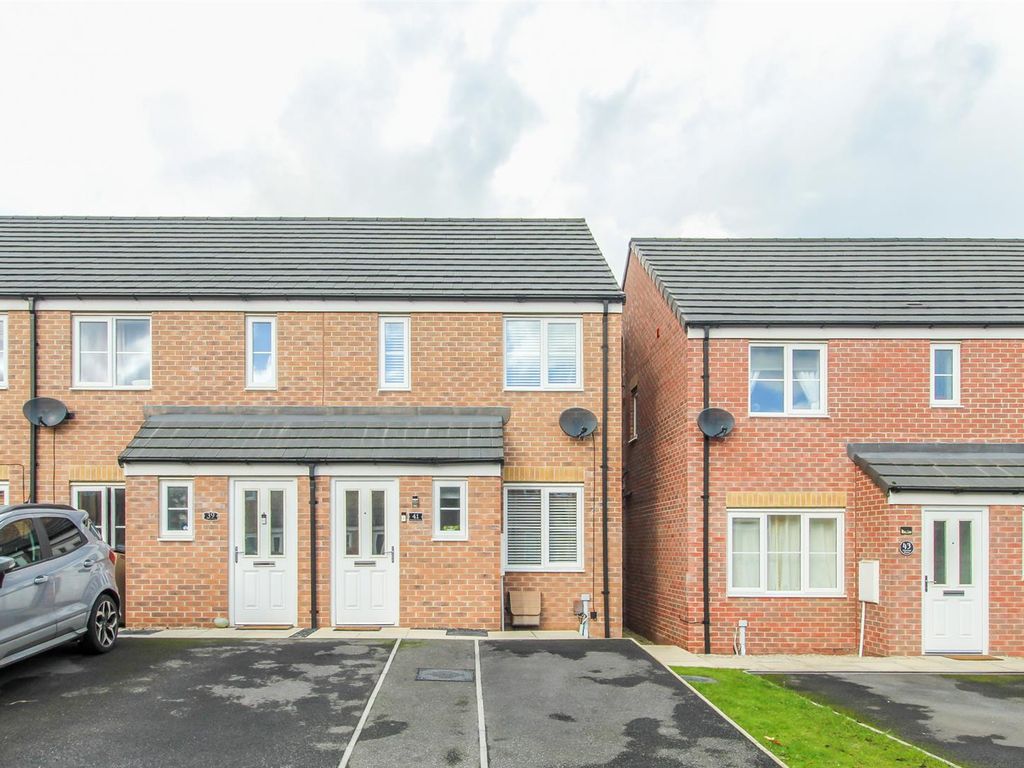 2 bed end terrace house for sale in Friarwood Avenue, Pontefract WF8, £