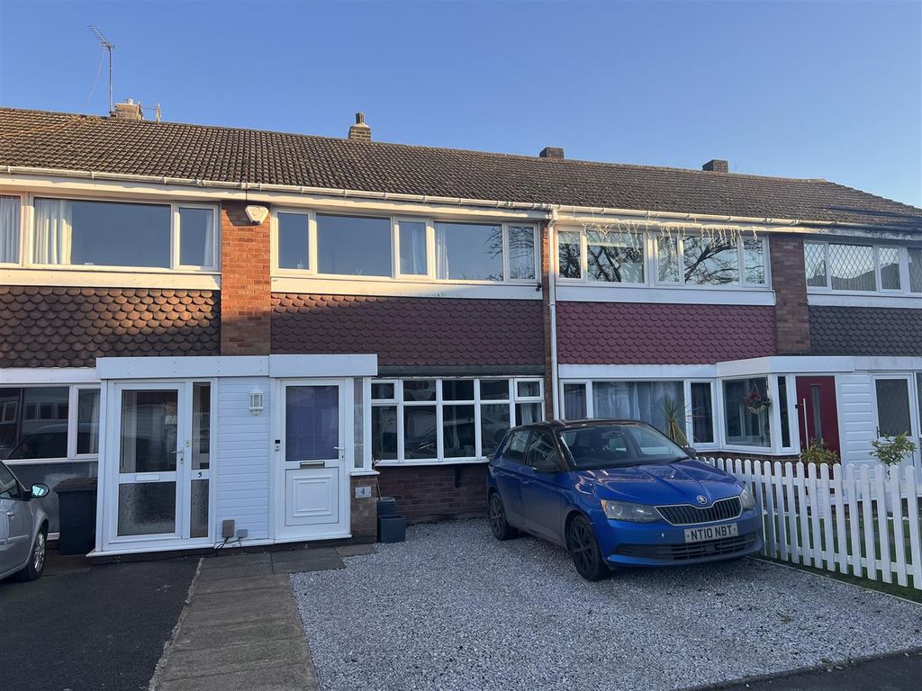 3 bed property to rent in Birkdale Close, Nuneaton CV11, £1,000 pcm