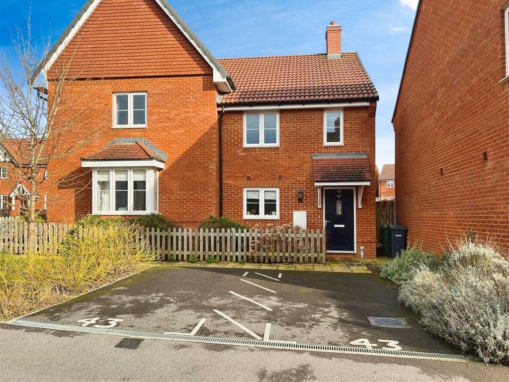 2 bed semidetached house for sale in Chiltern Crescent, Fair Oak SO50