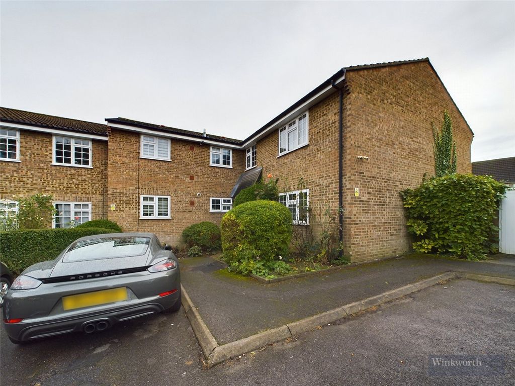 1 bed flat for sale in Minstrel Gardens, Surbiton KT5, £285,000 Zoopla