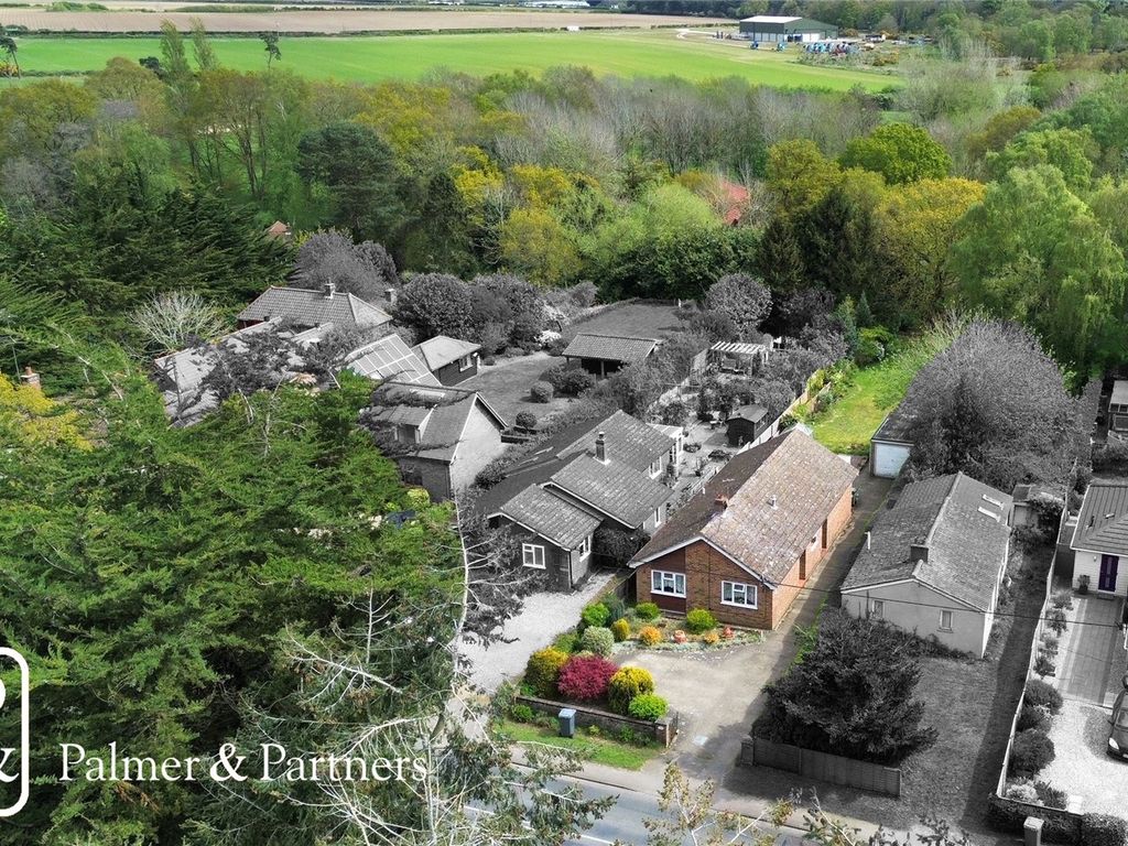 3 bed bungalow for sale in Aldeburgh Road, Aldringham, Leiston, Suffolk