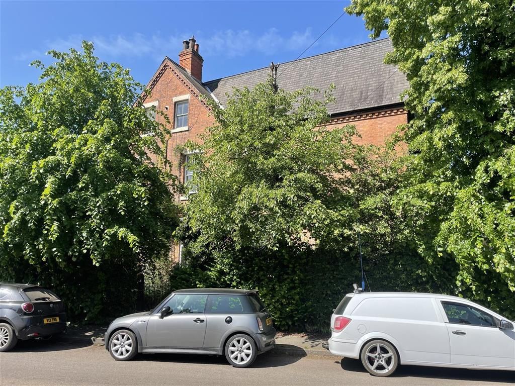 2 bed flat for sale in The Crescent, Retford DN22 Zoopla