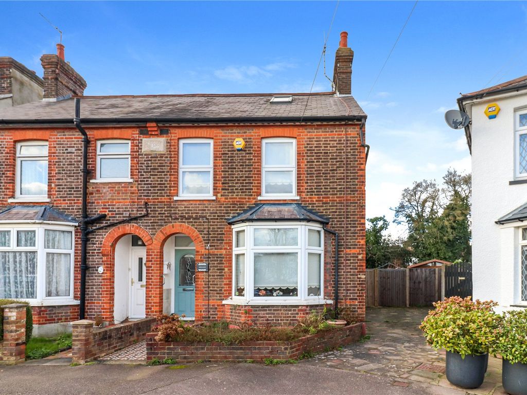 4 bed semidetached house for sale in Marlin Square, Abbots Langley WD5