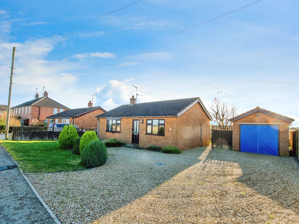 2 bed detached bungalow for sale in Draw Dyke, Tydd St. Mary, Wisbech