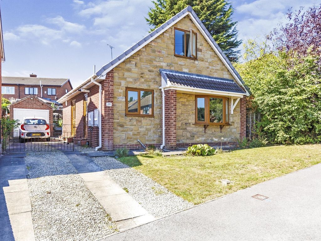 3 bed detached house for sale in Newlyn Drive, Barnsley S71, £200,000