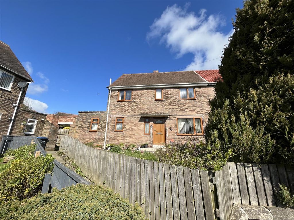 3 bed semidetached house for sale in Deerness Estate, Tow Law,