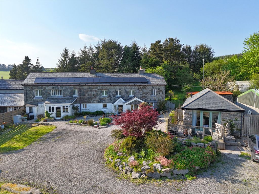 7 bed detached house for sale in Liskeard, Cornwall PL14, £950,000 Zoopla