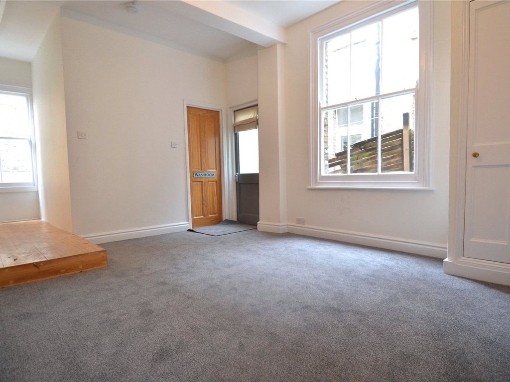 2 bed to rent in Herne Hill Road, London SE24, £2,250 pcm