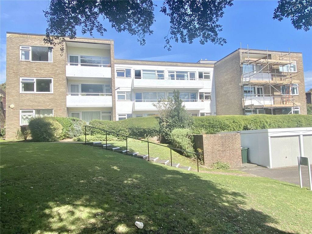 2 bed flat for sale in St. Annes Road, Eastbourne, East Sussex BN21, £