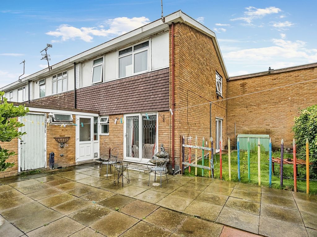 3 bed terraced house for sale in Wolverley Crescent, Oldbury B69, £