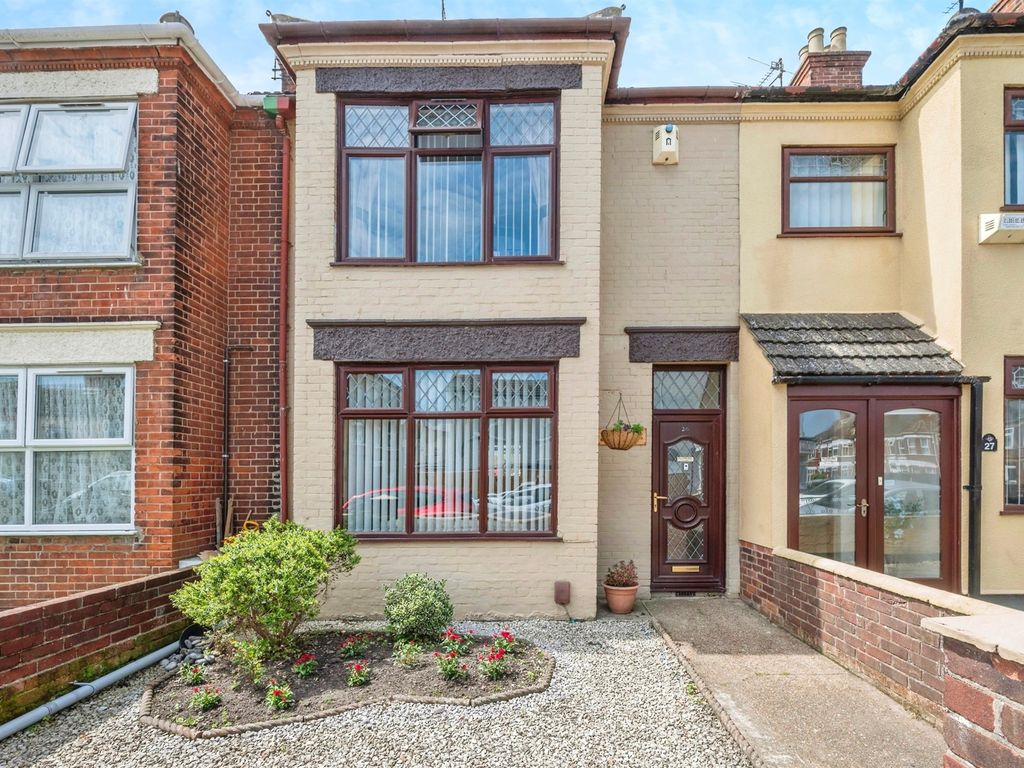 4 bed terraced house for sale in Harley Road, Great Yarmouth NR30, £