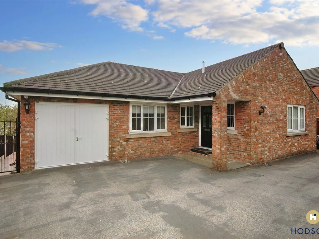 3 bed detached bungalow for sale in Canal Lane, Lofthouse, Wakefield