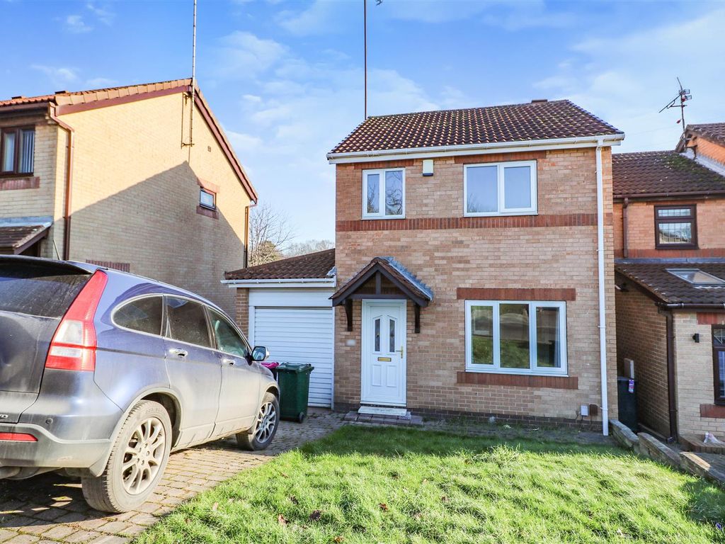 3 bed detached house for sale in Fenton Fields, Kimberworth, Rotherham