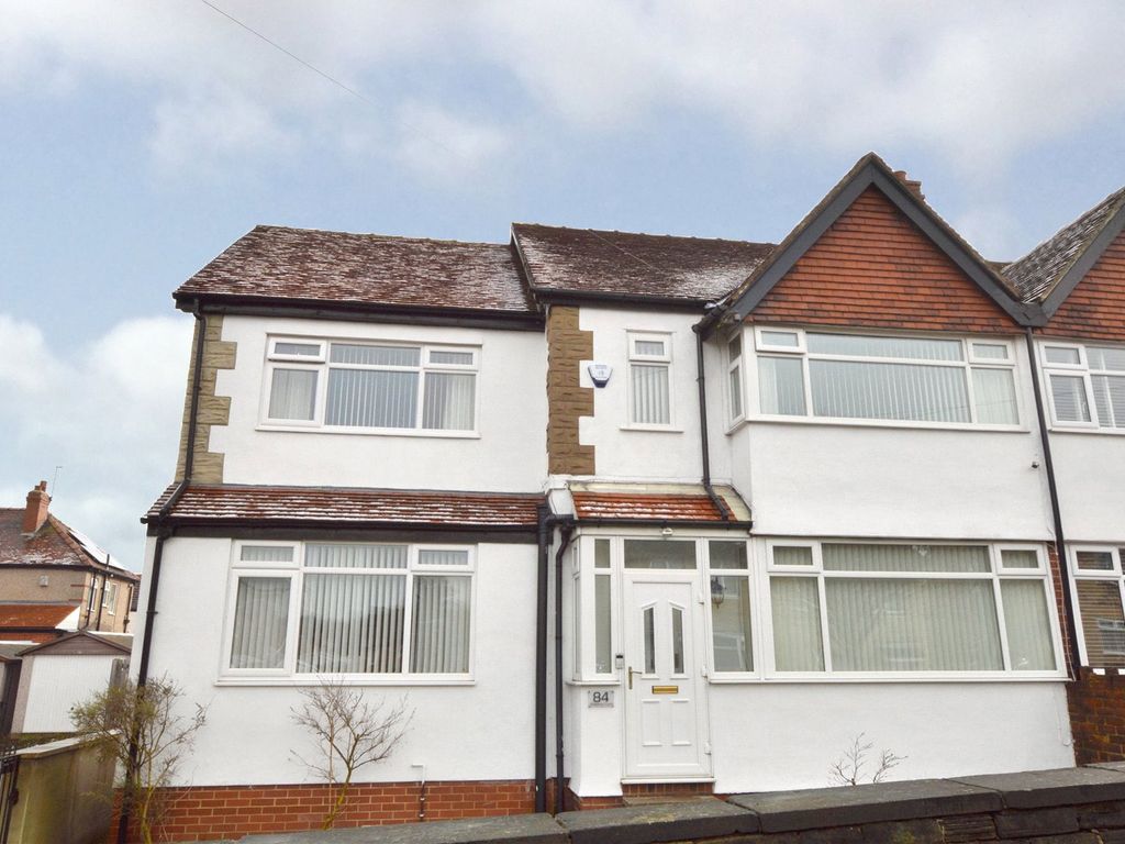 4 bed semidetached house for sale in Waterloo Lane, Bramley, Leeds
