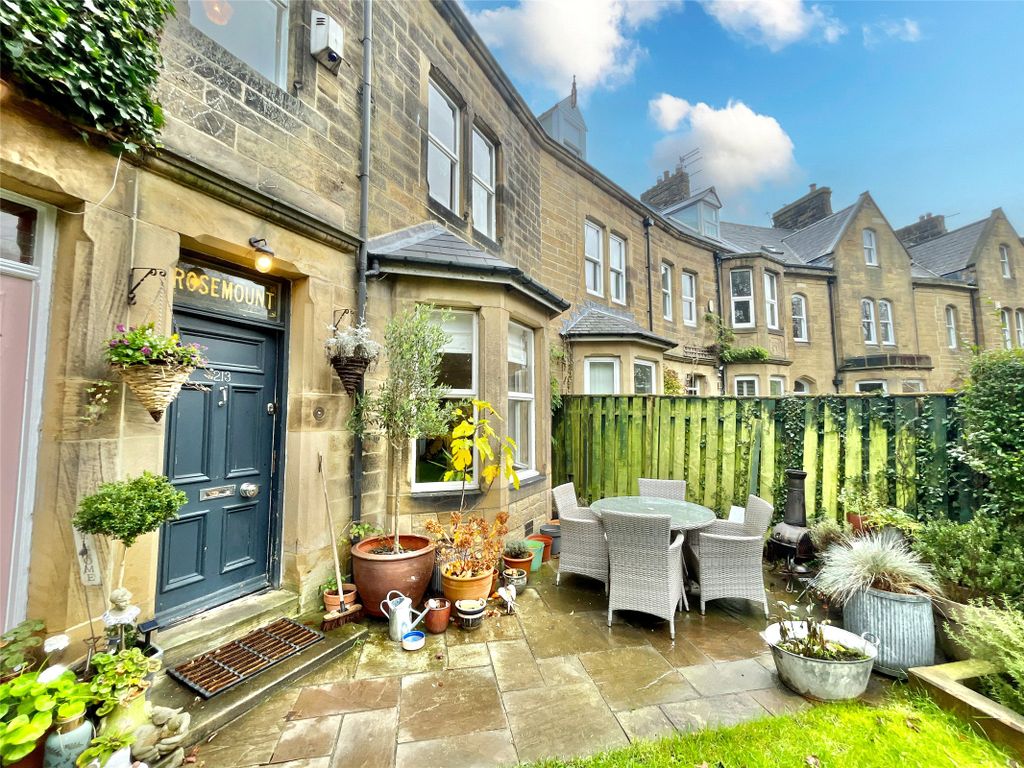 5 bed terraced house for sale in Kells Lane, Low Fell NE9, £400,000