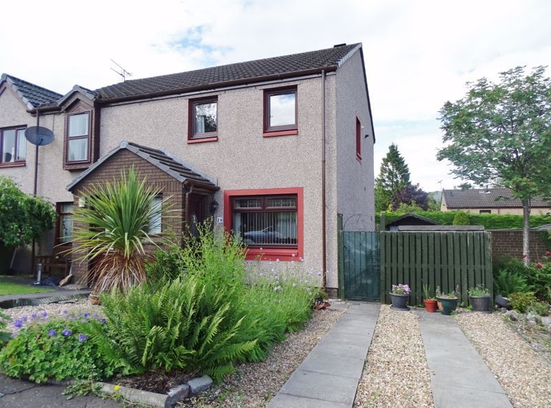3 bed semidetached house for sale in Arns Grove, Alloa FK10 Zoopla
