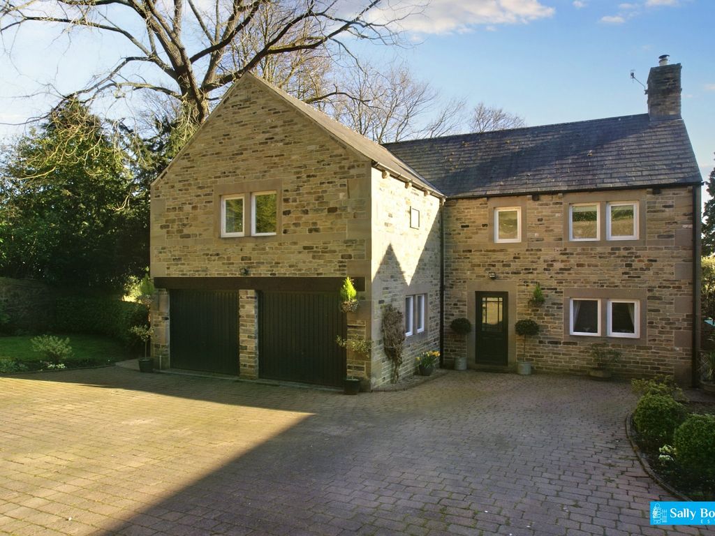 5 bed detached house for sale in Lilybank Court, Henry Avenue, Matlock