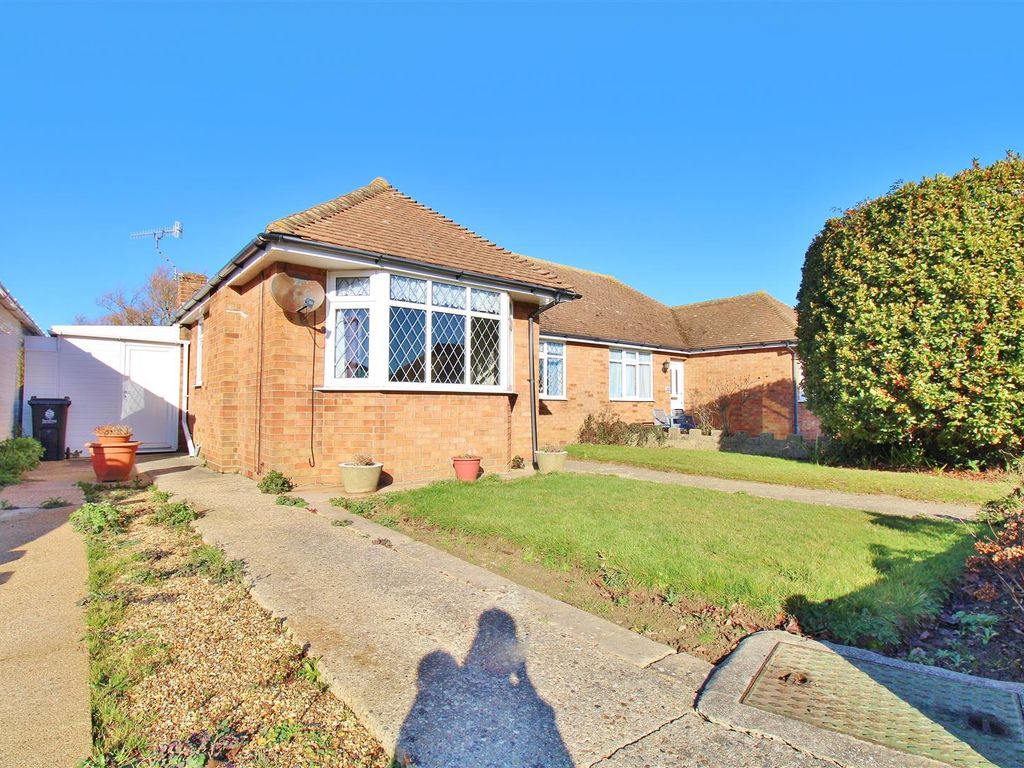 2 bed semidetached bungalow for sale in Walden Way, FrintonOnSea CO13 Zoopla