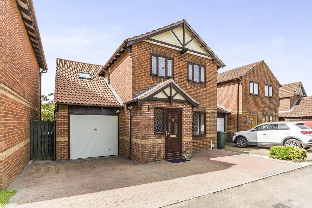 4 bed detached house for sale in Southwold, Bicester, Oxfordshire OX26