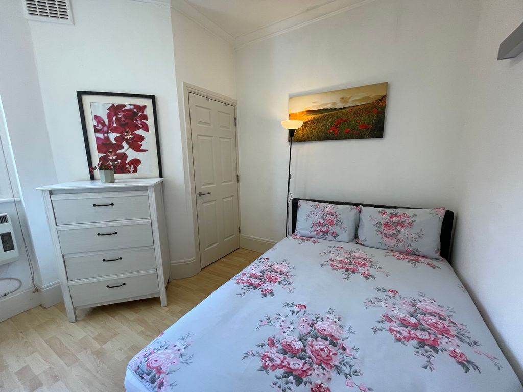 1 bed flat to rent in White Horse Street, London W1J Zoopla