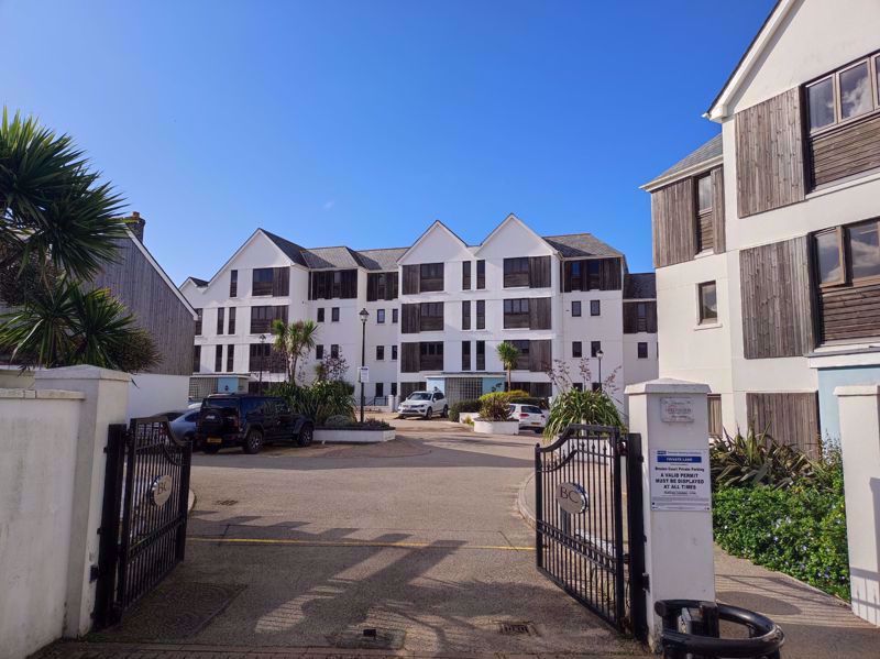 2 bed flat to rent in Tower Road, Newquay TR7, £1,250 pcm Zoopla