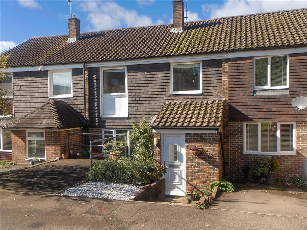 3 bed terraced house for sale in Cedars Close, Uckfield, East Sussex