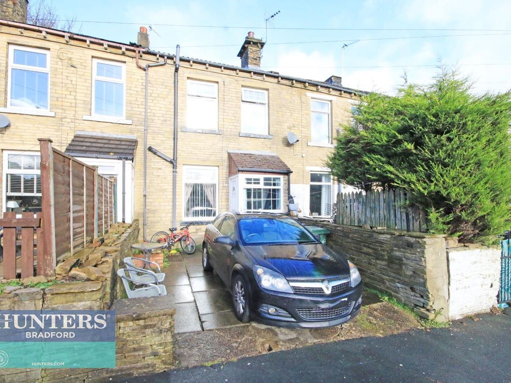2 bed terraced house for sale in Vignola Terrace, Clayton, Bradford