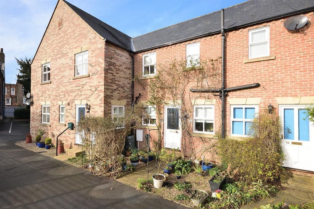 2 bed terraced house to rent in Barleys Yard, Thirsk YO7 Zoopla