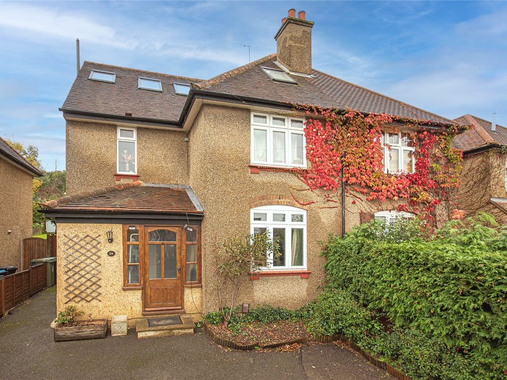 4 bed semidetached house for sale in Seymour Road, Northchurch, Berkhamsted, Hertfordshire HP4