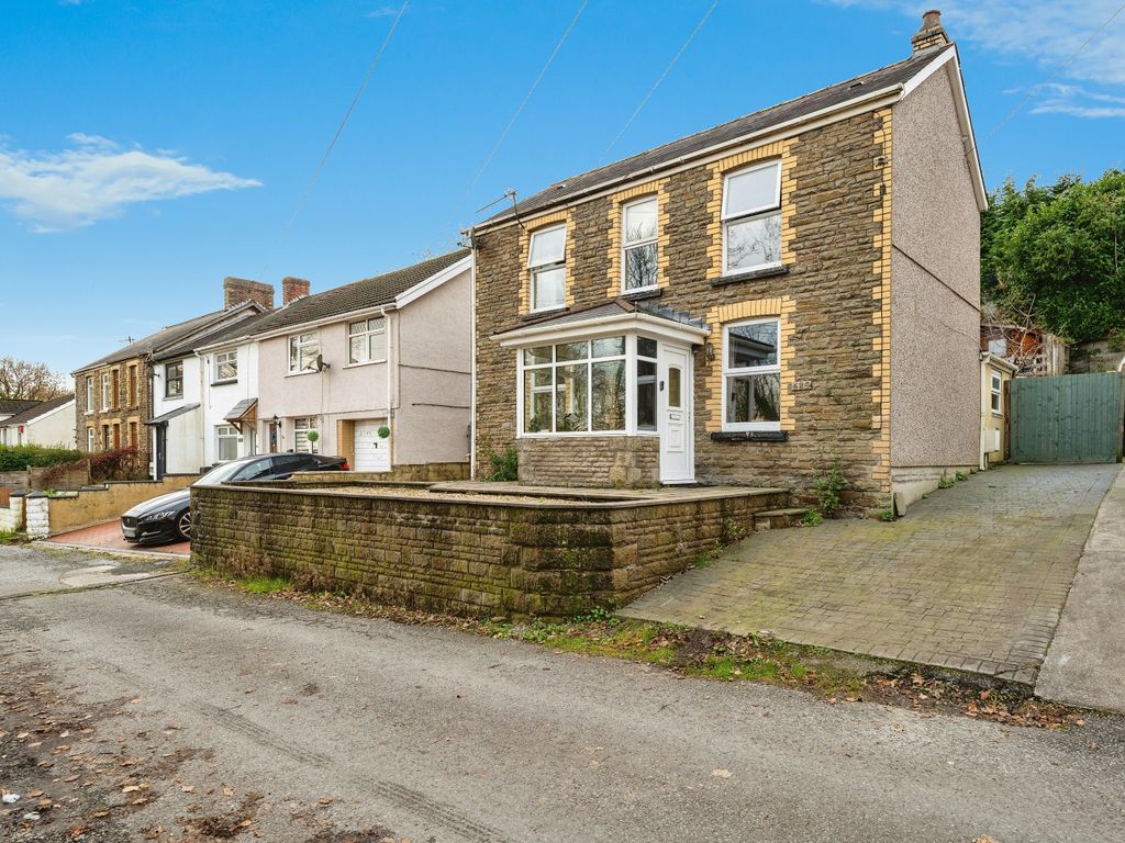 3 bed detached house for sale in Clydach Road, Ynystawe, Swansea SA6, £