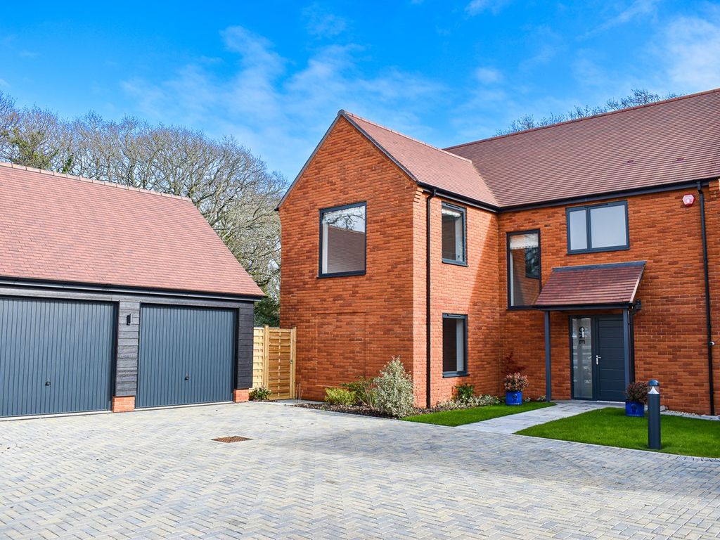 New home, 5 bed detached house for sale in Woodhouse Gardens, Barton On